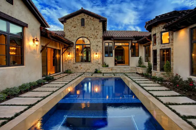 Private Courtyard