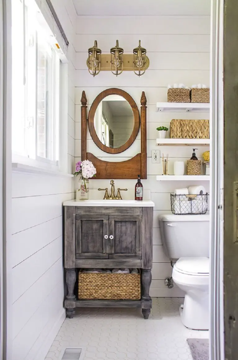 10 Splendid Farmhouse Mirror Design Ideas To Inspire You - Talkdecor