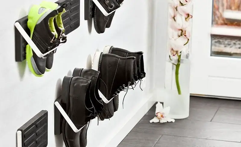 Inventive Modern Wall Mounted Shoe Rack