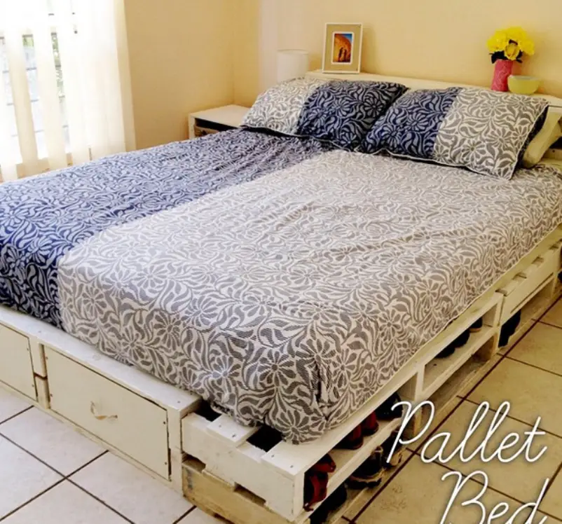 Simple Pallet Bed