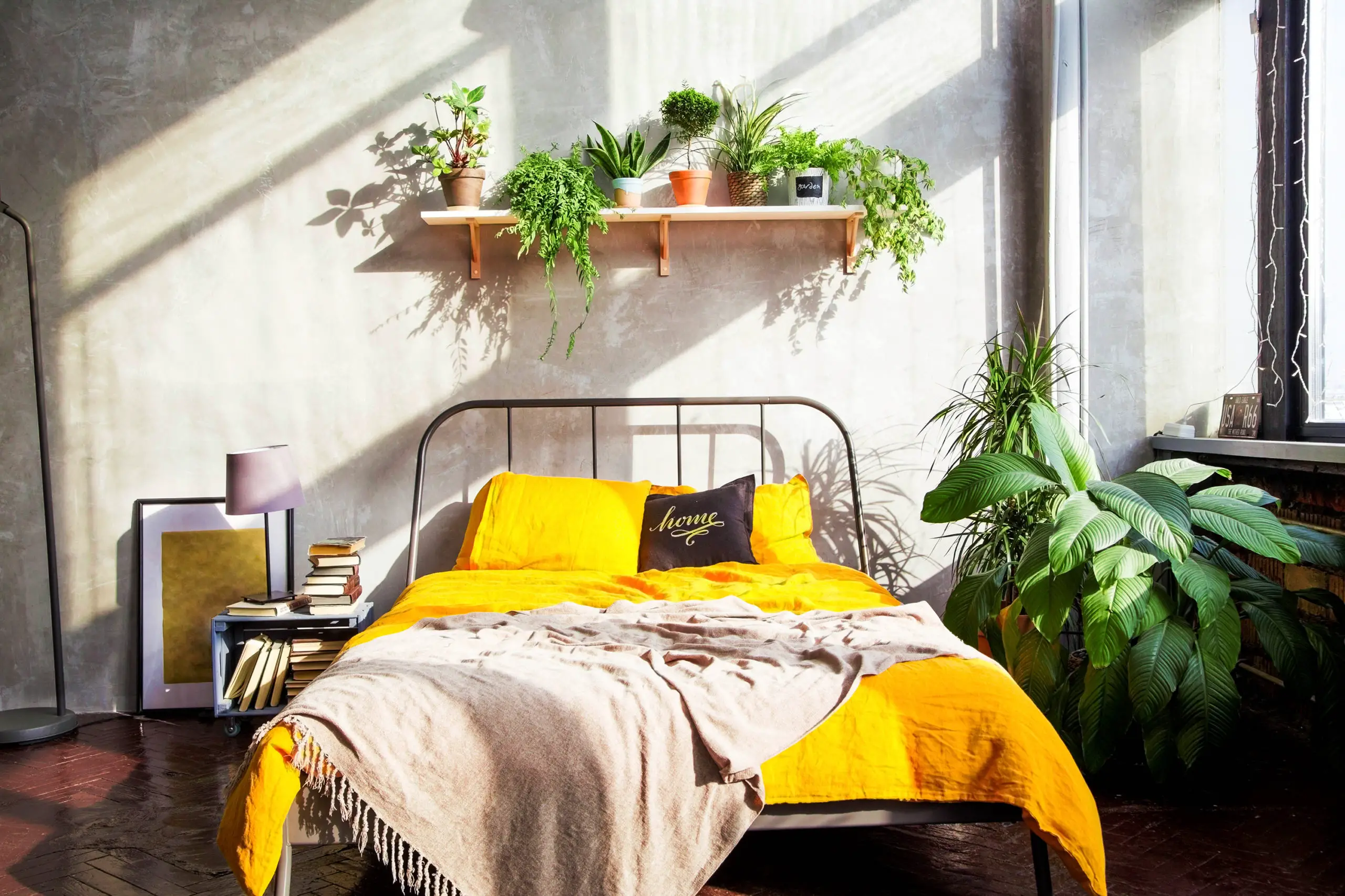 Simple Bedroom Design Ideas That On A Budget But Still Cozy