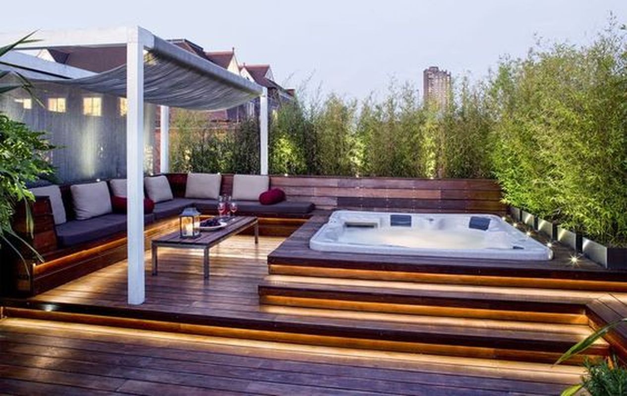 5 Inspirations to Design Luxury Apartment with Hot Tub - Talkdecor