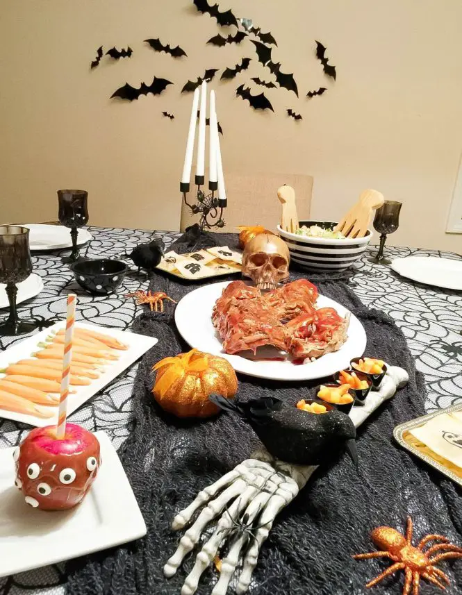 Halloween Dinner Decoration: 5 Ways to Enhance Your Dining Table ...