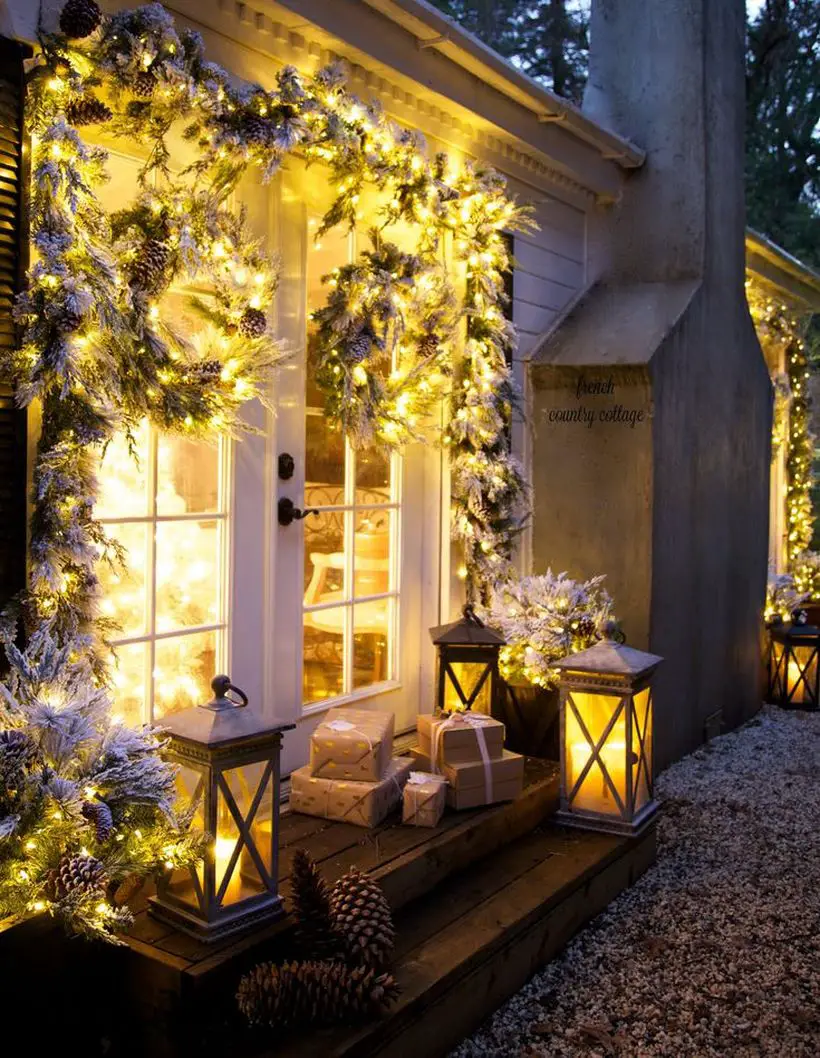 30 Stand Out Porch Decoration Ideas this Winter - Talkdecor
