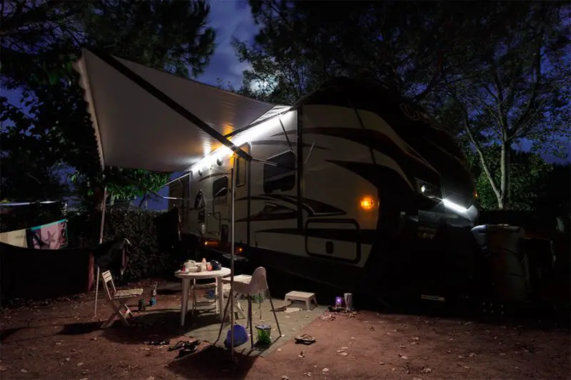 20 Instant RV Hacks with Decorative Lights - Talkdecor