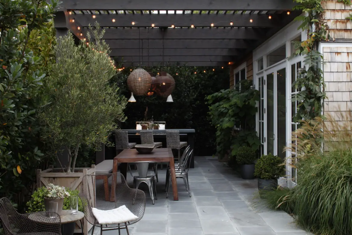 10 Beautiful French Pergola for Your Cozy Backyard - Talkdecor