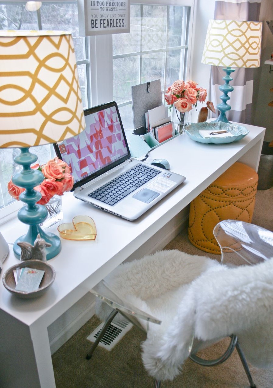 Adorable Table Lamp To Brighten Up Your Work Space - Talkdecor