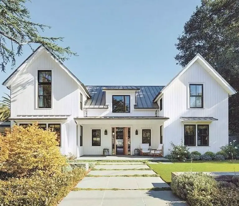 10 Beautiful Modern Farmhouse Exterior Design - Talkdecor