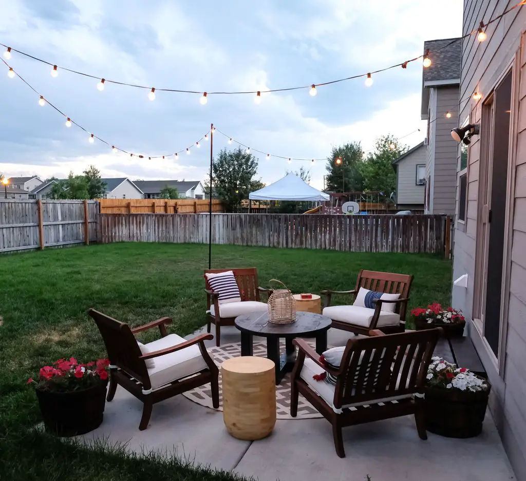 10 Ideas to Bring the Coziness to Your Backyard Patio - Talkdecor