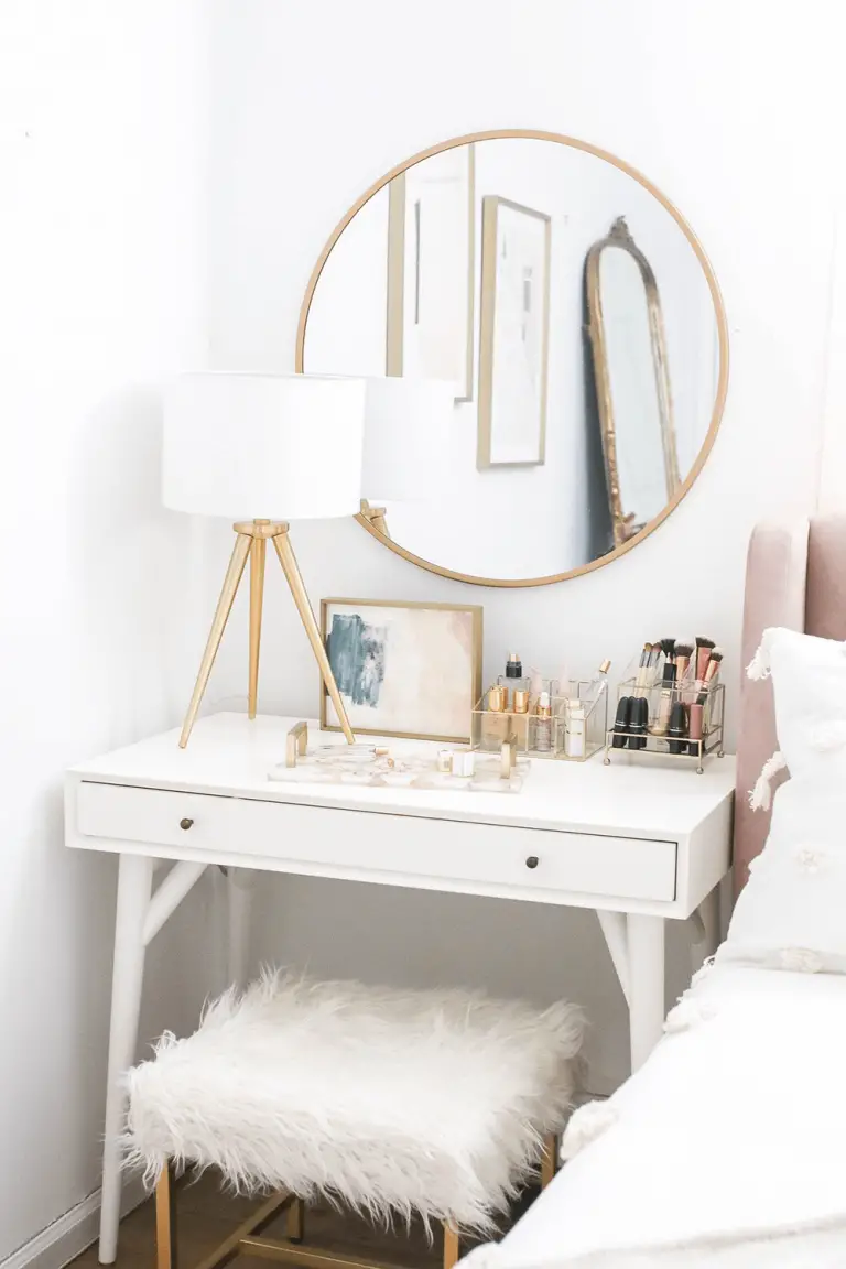 10 Feminine Makeup Room Decor Ideas You Will Love - Talkdecor