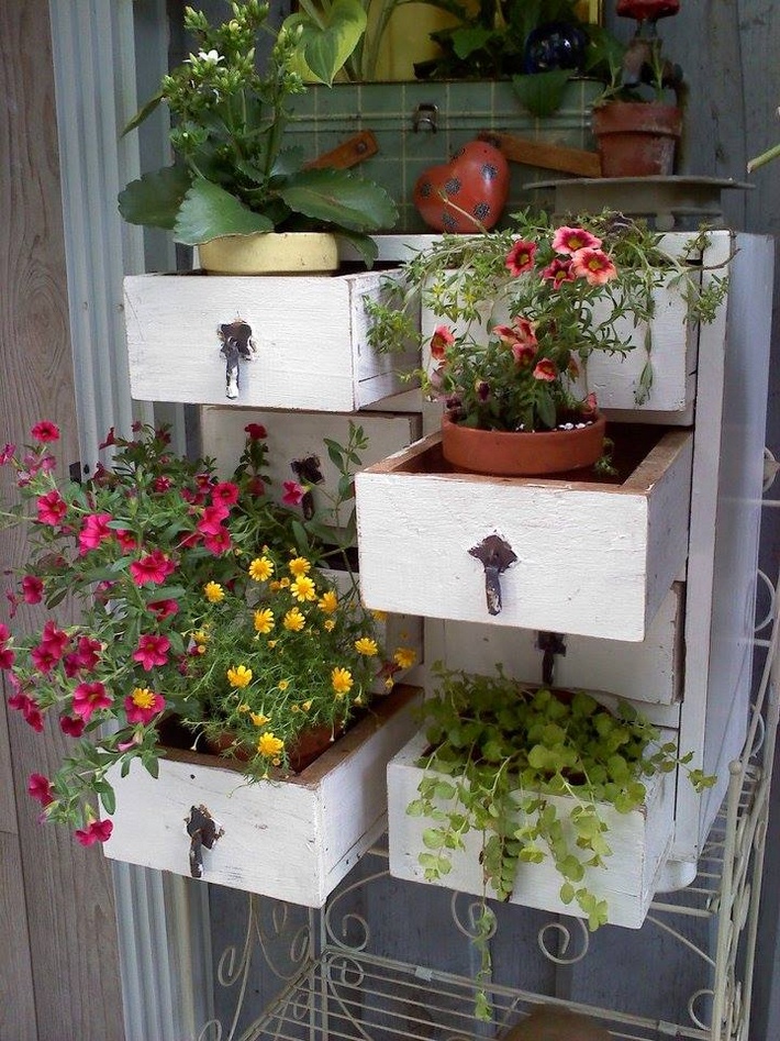 50 DIY Rustic Planters for Your Mini Garden Talkdecor