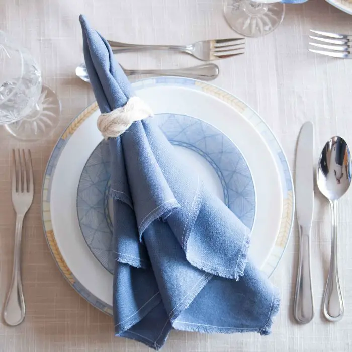 27 Simple but Cute Design Ideas for DIY Napkins - Talkdecor