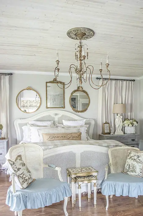 20 Beautiful French Country Decor Ideas That Adds Romantic Feeling To Your Bedroom Talkdecor - How To Decorate A Bedroom In French Country Style