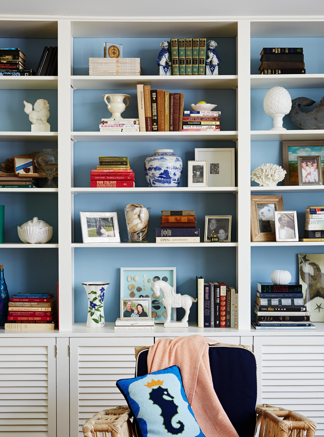 How to Style Your Decorative Bookshelves - Talkdecor