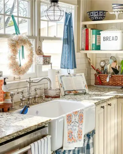 20 Ways To Bring Winter Touches Into Your Kitchen - Talkdecor