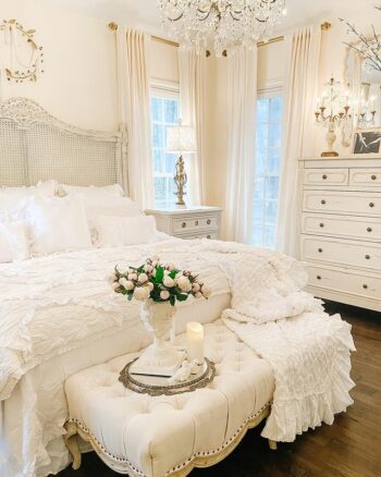 25 White Winter Bedroom Decorations - Talkdecor